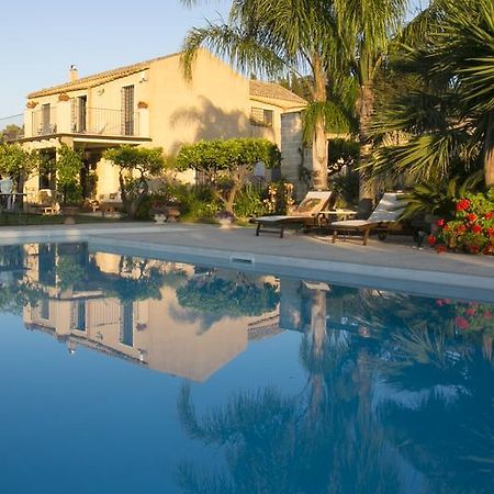 Baglio Sant'Andrea Bed & Breakfast วาลเดอรีส ภายนอก รูปภาพ