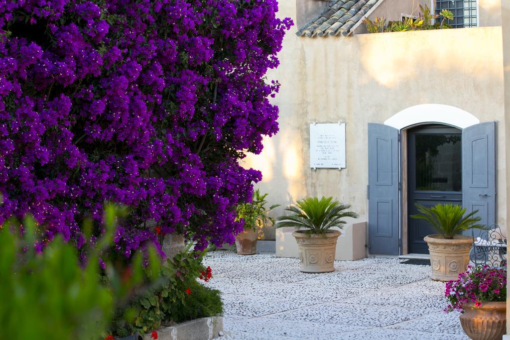Baglio Sant'Andrea Bed & Breakfast วาลเดอรีส ภายนอก รูปภาพ
