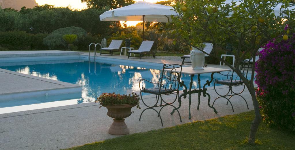 Baglio Sant'Andrea Bed & Breakfast วาลเดอรีส ภายนอก รูปภาพ